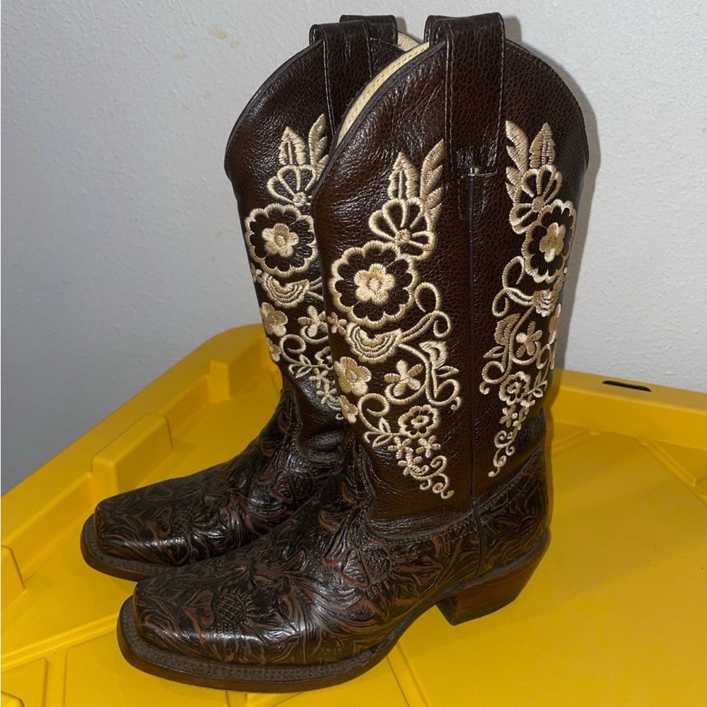 Wildflowers bluebonnet naturally savage cowgirl boots